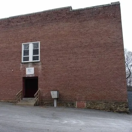 Image 1 - 100 School St Apt F, Glen Rock, Pennsylvania, 17327 - Apartment for rent