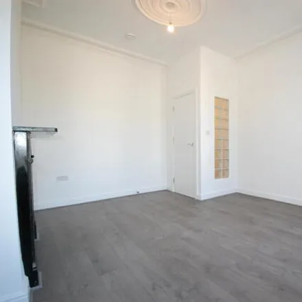 Image 3 - 4 Manor Road, London, N22 8YJ, United Kingdom - Apartment for rent