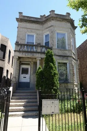 Rent this 3 bed house on 2519 North Francisco Avenue in Chicago, IL 60647