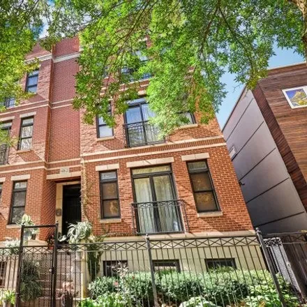 Buy this 2 bed duplex on 1620 North Mozart Street in Chicago, IL 60647