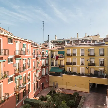 Image 1 - Plaza de la Corrala, 28012 Madrid, Spain - Apartment for rent