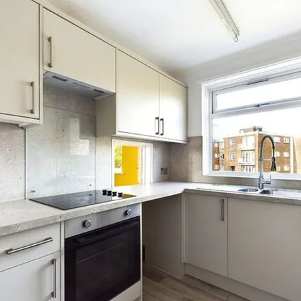 Rent this 2 bed apartment on Brosis Cafe in 29 Richmond Road, Worthing