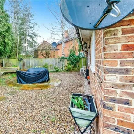Image 7 - Bell Lodge &amp; Bell House, 9 & 9A London Road South, Merstham, RH1 3AZ, United Kingdom - House for sale