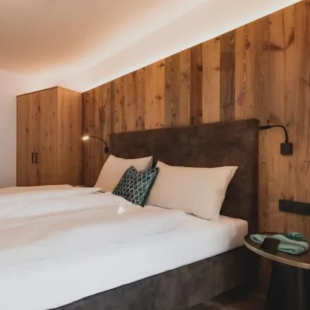 Rent this 3 bed apartment on Volksschule Dienten in Dorf, 5652 Höfl-Zachhof