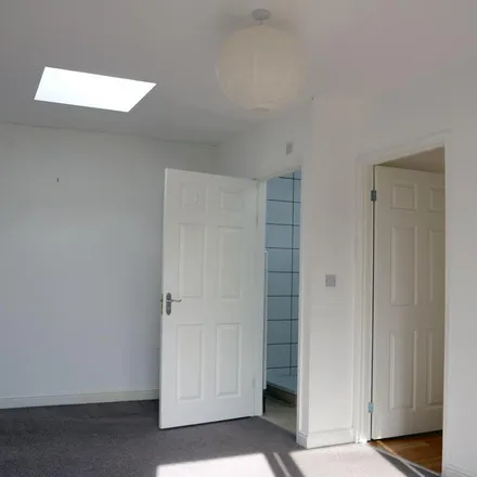 Image 5 - 8 Russell Grove, Bristol, BS6 7UD, United Kingdom - House for rent