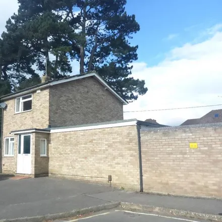 Rent this 2 bed house on Dodson Court in Abingdon, OX14 3PB