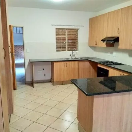 Rent this 2 bed townhouse on unnamed road in Tshwane Ward 5, Pretoria