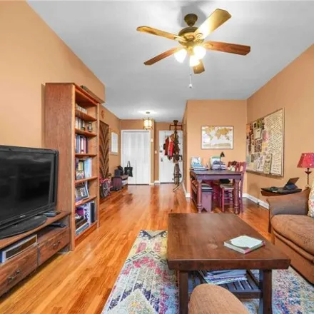 Image 3 - 25-15 Union Street, New York, NY 11354, USA - Apartment for sale