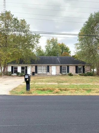 Buy this 3 bed house on 752 Pearman Avenue in Vine Grove Junction, Radcliff