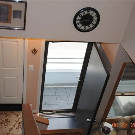 Image 6 - Sea Breeze Co-Op Townhouses, 165 East Broadway, City of Long Beach, NY 11561, USA - Townhouse for sale