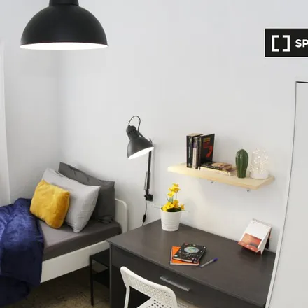 Rent this 5 bed room on Redpiso in Calle de Camarena, 28047 Madrid