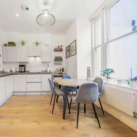 Rent this 1 bed apartment on 38 Oxford Road in London, NW6 5FZ