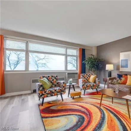 Image 8 - Shoreham Apartments, Edgewater Drive, Lakewood, OH 44107, USA - Condo for sale