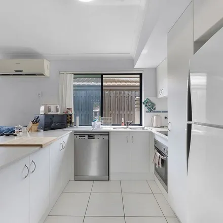 Image 5 - 2 Alexandra Street, Brassall QLD 4305, Australia - Apartment for rent