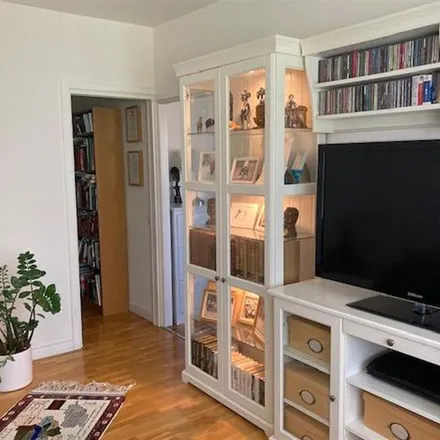 Rent this 2 bed apartment on Uppfartsvägen 14 in 169 39 Solna kommun, Sweden