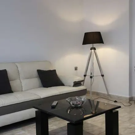 Image 5 - Carrer de la Indústria, 46022 Valencia, Spain - Apartment for rent