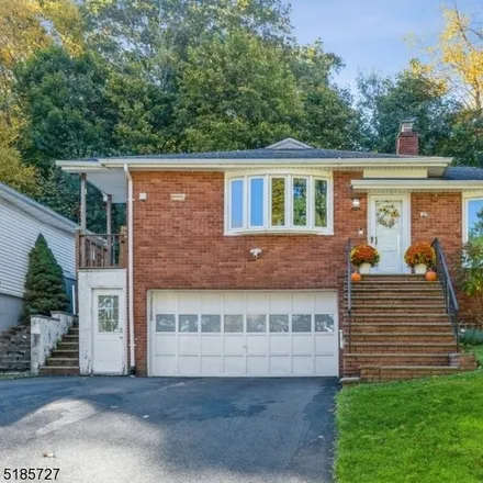 Buy this 3 bed house on 18 Laurie Road in Shore Hills, Roxbury Township