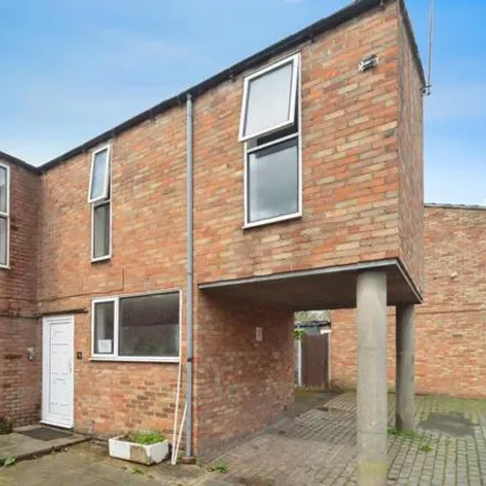 Buy this 3 bed townhouse on Gower Chase in Basildon, SS15 5BT