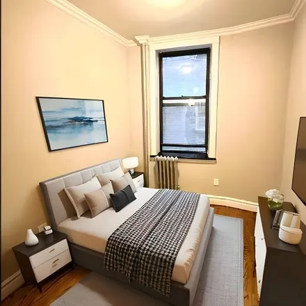 Rent this 1 bed apartment on 326 East 35th Street in New York, NY 10016