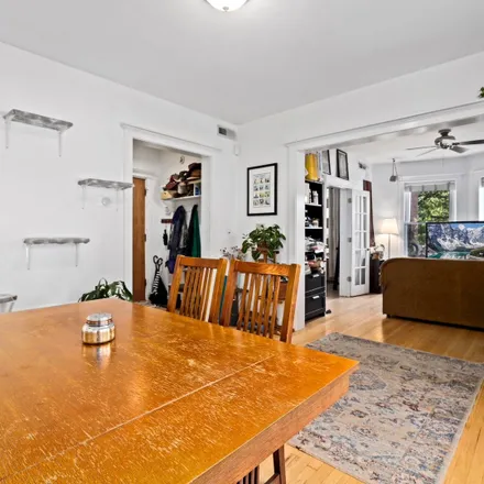 Image 8 - 3000 West Logan Boulevard, Chicago, IL 60647, USA - House for sale