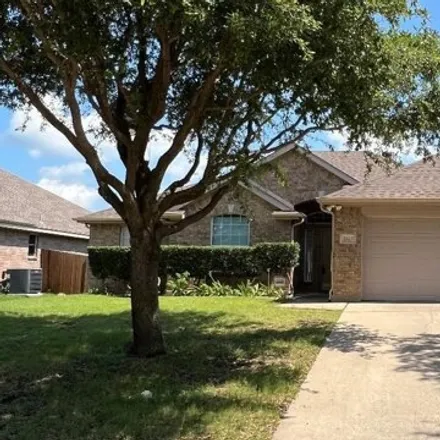 Rent this 4 bed house on 5815 Sunny Meadow Lane in Heather Glen, Grand Prairie