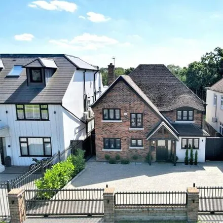 Image 1 - Brook Way, Chigwell Rise, Chigwell, IG7 6AG, United Kingdom - House for sale