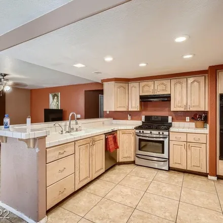 Image 7 - 2614 White Pine Drive, Henderson, NV 89074, USA - House for sale