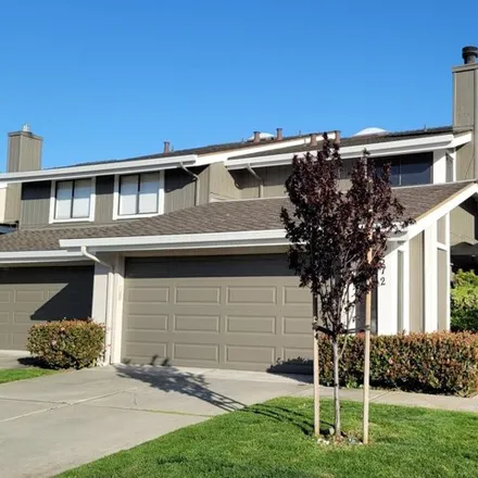Rent this 3 bed townhouse on 574 Marlin Court in Redwood Shores, Redwood City