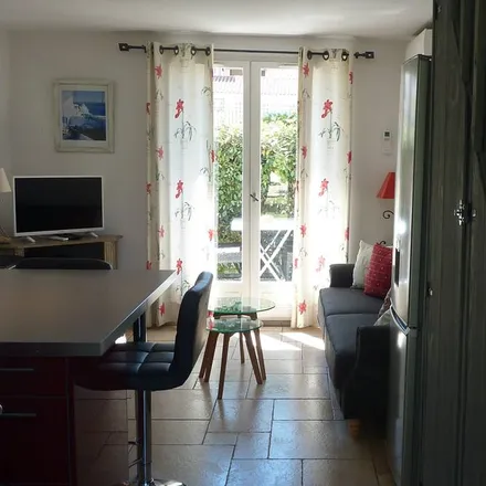 Image 2 - 83980 Le Lavandou, France - House for rent