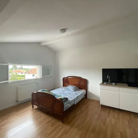 Rent this 1 bed apartment on 6 Allée Jules Clerjon de Champagny in 42300 Roanne, France