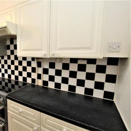 Image 3 - Hatfield Road, London, RM9 6JR, United Kingdom - Townhouse for rent