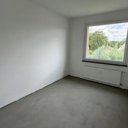 Rent this 3 bed apartment on Sauerlandstraße 12 in 45889 Gelsenkirchen, Germany