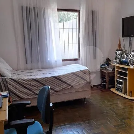 Buy this 3 bed house on Rua Angelina Regolim Cardoso de Mendonça in São Paulo - SP, 04811-040