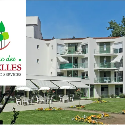 Rent this 2 bed apartment on 7 Place du Général de Gaulle in 85300 Challans, France