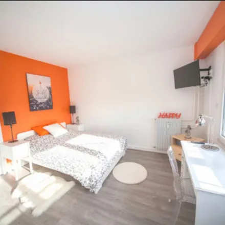 Rent this 4 bed apartment on 18 Avenue du Général de Gaulle in 67085 Strasbourg, France