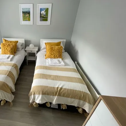 Rent this 3 bed house on Cyfarthfa in CF48 1TU, United Kingdom