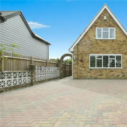 Buy this 3 bed house on Brentwood Road in Ingrave, CM13 3RD
