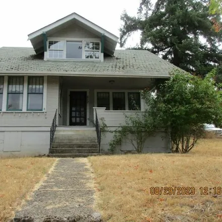 Image 1 - 612 N State St, Sutherlin, Oregon, 97479 - House for sale