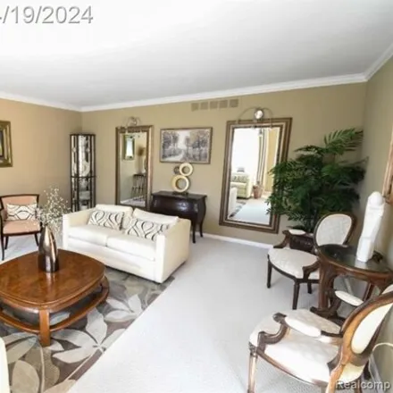 Image 8 - 2110 Coach Way Court, West Bloomfield Township, MI 48302, USA - House for sale