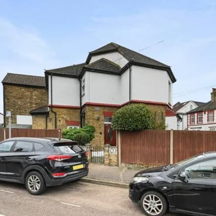 Buy this 3 bed house on 5 Montpelier Road in London, SM1 4QG