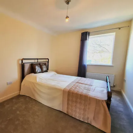 Image 3 - Orchid Grove, Chigwell Row, IG7 6JQ, United Kingdom - Duplex for rent