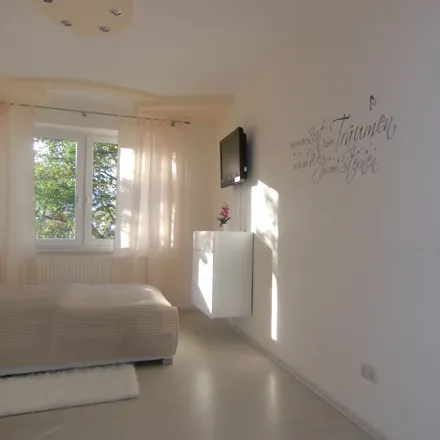 Rent this 2 bed apartment on Rethelstraße 97 in 40237 Dusseldorf, Germany