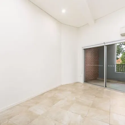 Image 3 - 2 Young Street, Annandale NSW 2038, Australia - Apartment for rent