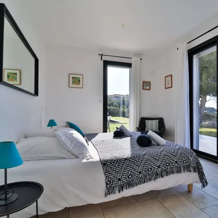 Rent this 5 bed house on Avenue de Provence in 13260 Cassis, France