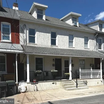 Image 2 - 231 Walnut Street, Phoenixville, PA 19460, USA - House for rent