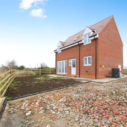 Image 2 - Greenacres Farm, Six House Bank, Northgate, PE11 3QQ, United Kingdom - House for sale
