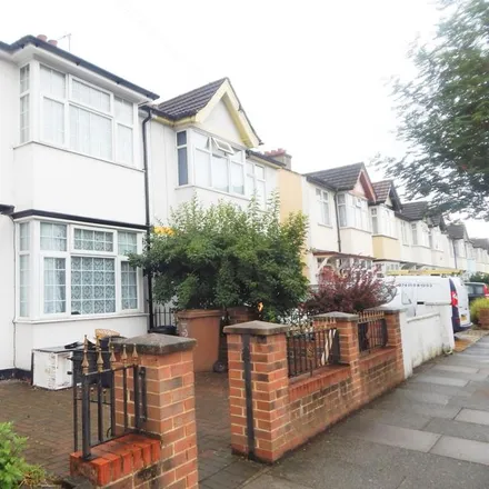 Rent this 1 bed room on 18 Colwood Gardens in London, SW19 2DT