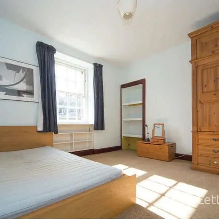 Image 8 - Edinburgh Street, Plymouth, PL1 4HL, United Kingdom - Apartment for rent