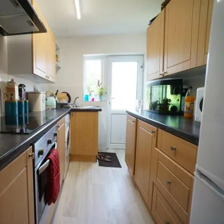 Rent this 4 bed house on Lôn y Glyder in Bangor, LL57 2UA