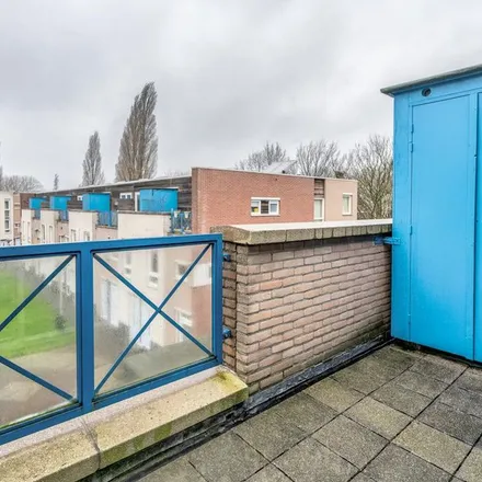 Rent this 3 bed apartment on Oostersingel 25 in 2651 VX Berkel en Rodenrijs, Netherlands
